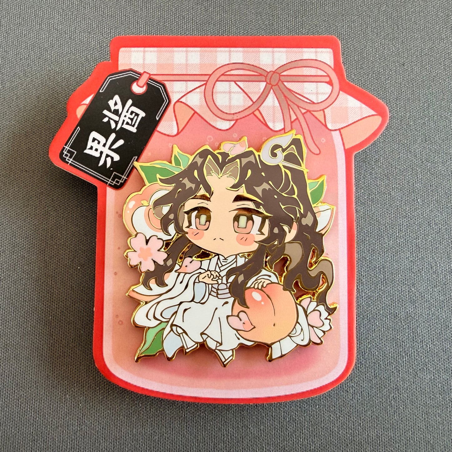 White Peach - Enamel Pin